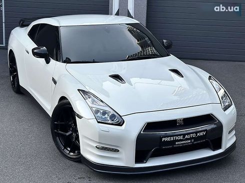 Nissan GT-R 2013 - фото 2