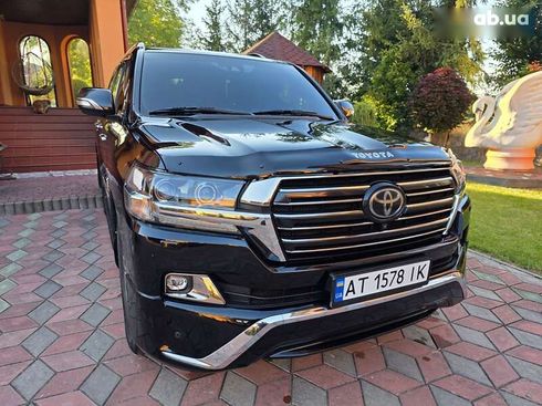 Toyota Land Cruiser 2018 - фото 10