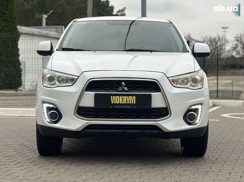 Mitsubishi Outlander 2015 - фото 3
