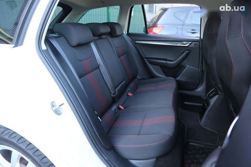 Skoda Octavia 2019 - фото 11