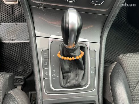 Volkswagen Golf 2016 белый - фото 29