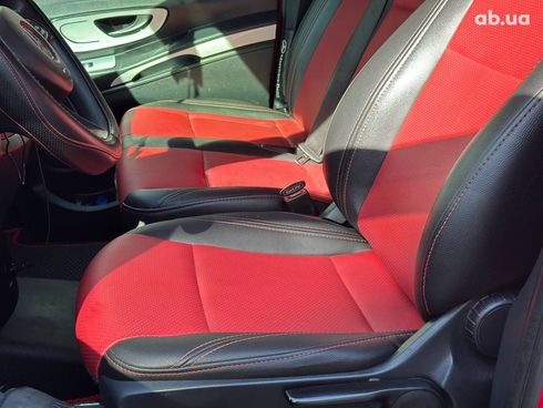 Mercedes-Benz Vito 2015 красный - фото 14