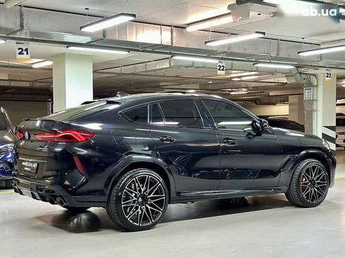 BMW X6 M 2022 - фото 16