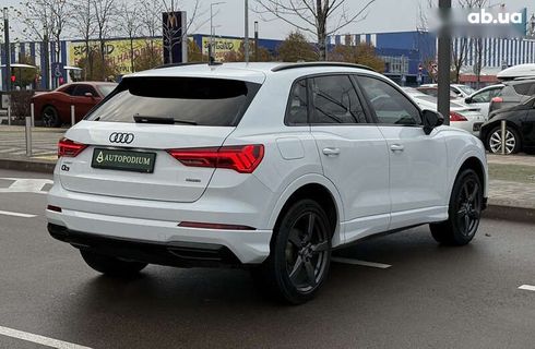 Audi Q3 2021 - фото 7
