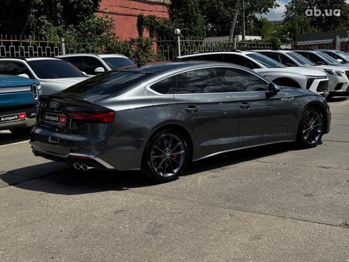 Audi S5 2023 серый - фото 5