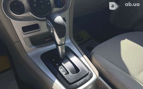 Ford Fiesta 2016 - фото 13
