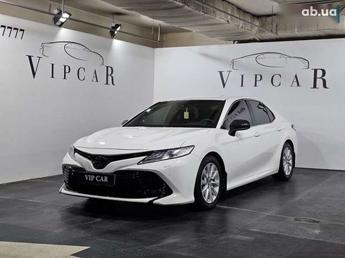 Toyota Camry 2017 - фото 4