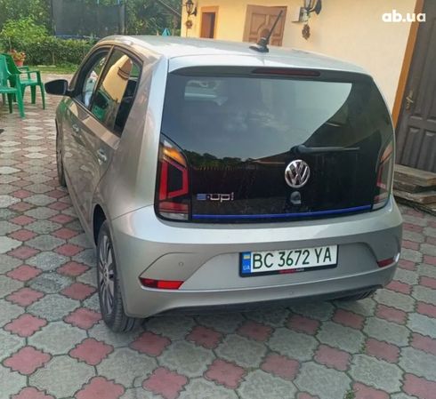 Volkswagen e-Up 2018 серый - фото 5