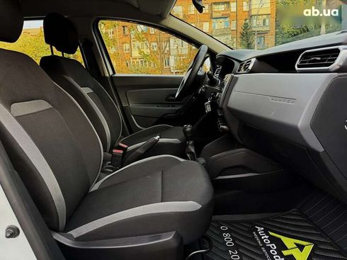 Renault Duster 2021 - фото 27