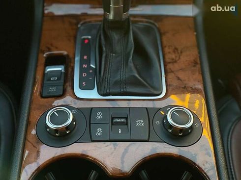 Volkswagen Touareg 2011 - фото 15