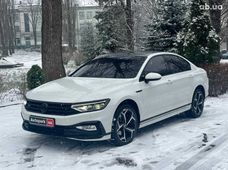 Продажа б/у Volkswagen Passat 2021 года в Киеве - купить на Автобазаре