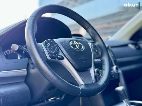 Toyota Camry 2014 - фото 25