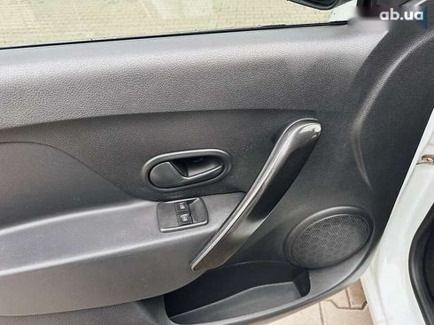 Renault Logan 2021 - фото 6