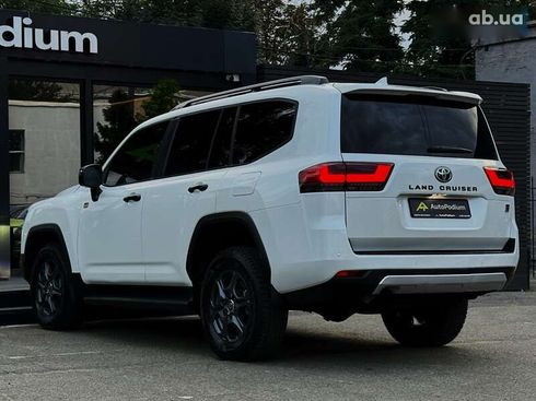 Toyota Land Cruiser 2022 - фото 21