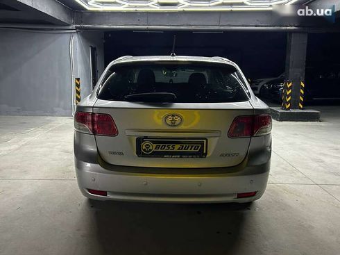 Toyota Avensis 2010 - фото 5