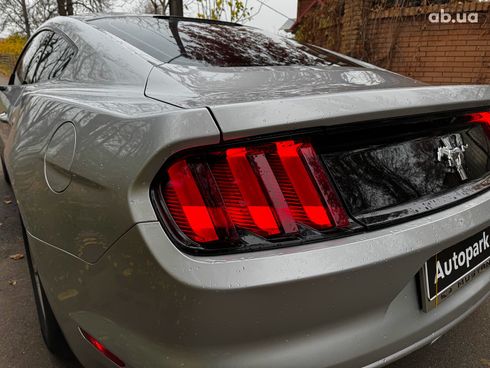 Ford Mustang 2017 серый - фото 9
