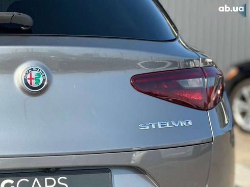 Alfa Romeo Stelvio 2018 - фото 15