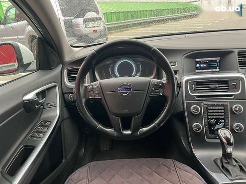 Volvo S60 2015 - фото 14