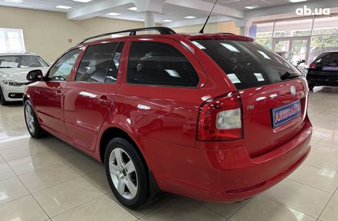 Skoda Octavia 2009 красный - фото 13