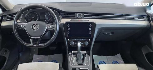 Volkswagen Passat 2019 - фото 22
