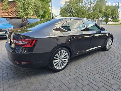 Skoda Superb 2016 - фото 15