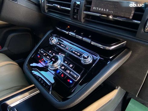 Lincoln Corsair 2022 - фото 17