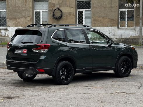 Subaru Forester 2023 зеленый - фото 6