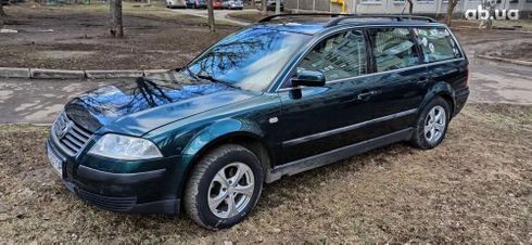 Volkswagen Passat 2001 зеленый - фото 2