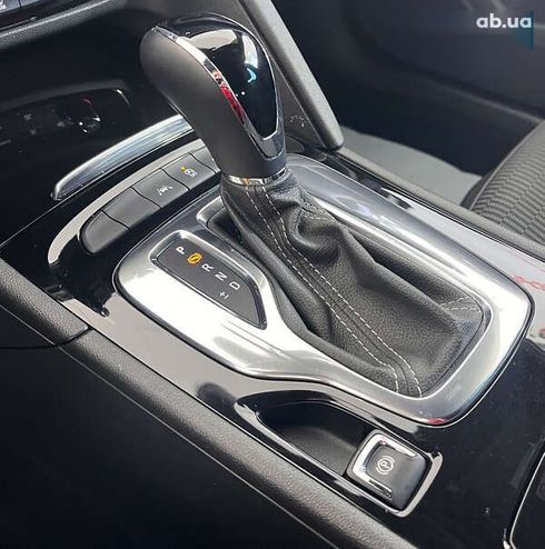 Opel Insignia 2021 - фото 25