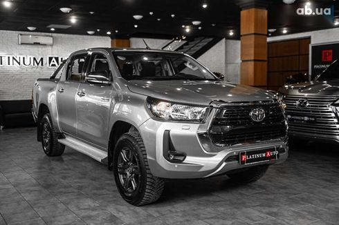 Toyota Hilux 2022 - фото 3