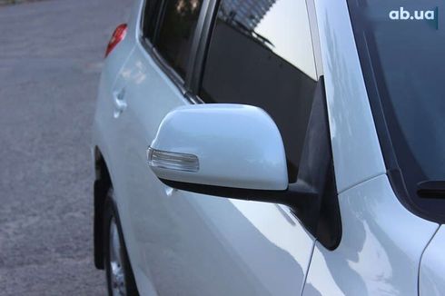 Toyota RAV4 2011 - фото 9