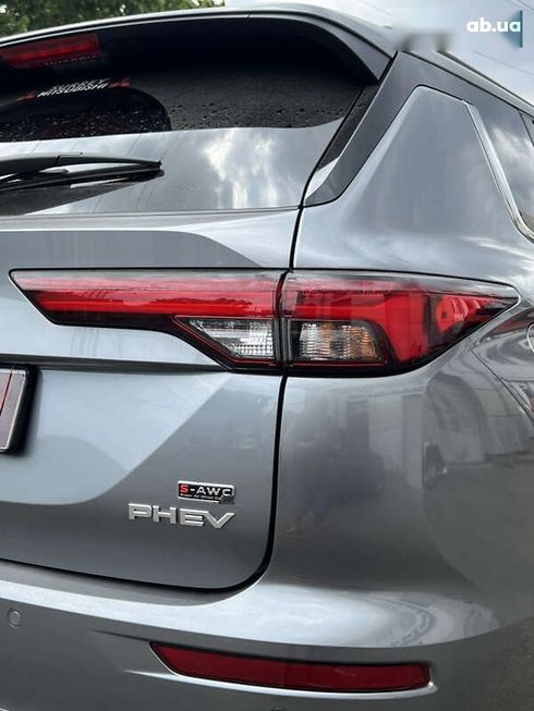 Mitsubishi Outlander 2023 - фото 19