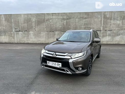 Mitsubishi Outlander 2015 - фото 5