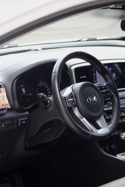 Kia Sportage 2021 белый - фото 18