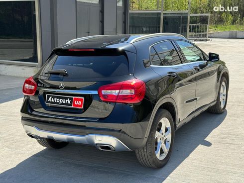 Mercedes-Benz GLA-Класс 2019 черный - фото 5