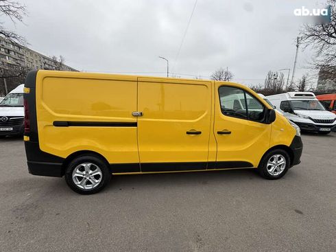 Renault Trafic 2021 - фото 12
