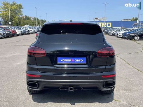 Porsche Cayenne 2016 - фото 8
