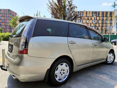 Mitsubishi Grandis 2007 - фото 22