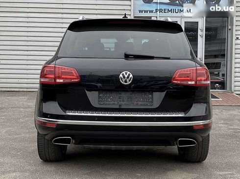 Volkswagen Touareg 2015 - фото 22