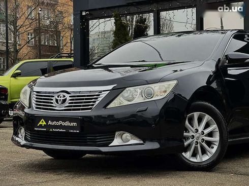 Toyota Camry 2011 - фото 2