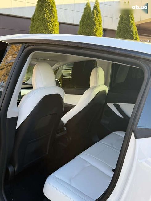 Tesla Model Y 2021 - фото 13