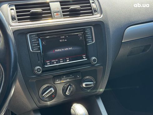 Volkswagen Jetta 2017 синий - фото 19