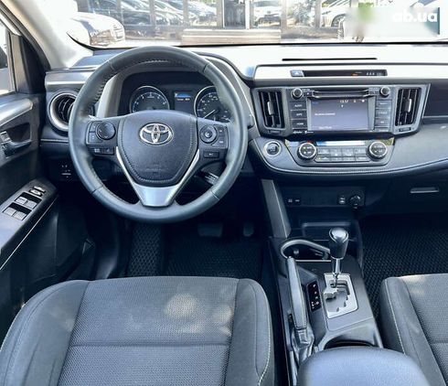 Toyota RAV4 2017 - фото 27