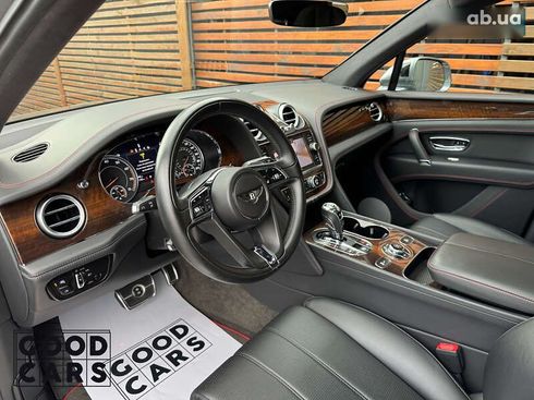 Bentley Bentayga 2017 - фото 20