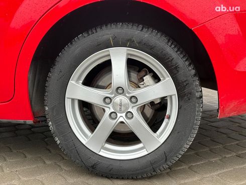Ford Focus 2008 красный - фото 15