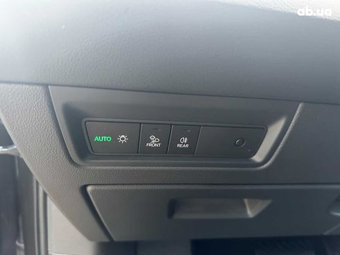 Volkswagen Touareg 2021 серый - фото 13