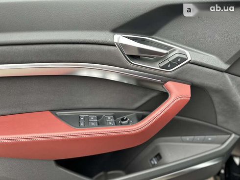 Audi e-tron S 2022 - фото 15