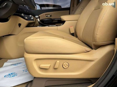 Kia Carnival 2018 - фото 22