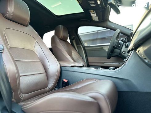 Jaguar XF 2016 - фото 21