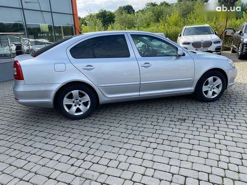 Skoda Octavia 2011 - фото 8